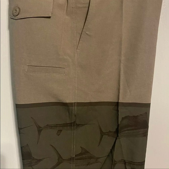 Huk Men's Fishing Shorts Size 32 Khaki Cargo Quick Dry Performance New‎ - Picture 3 of 6